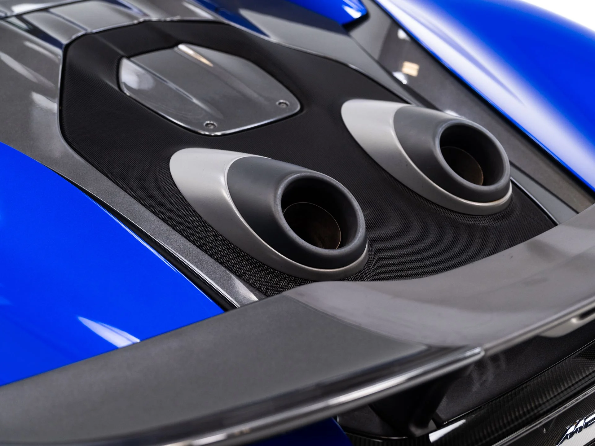 Used 2020 Burton Blue McLaren Spider image 61
