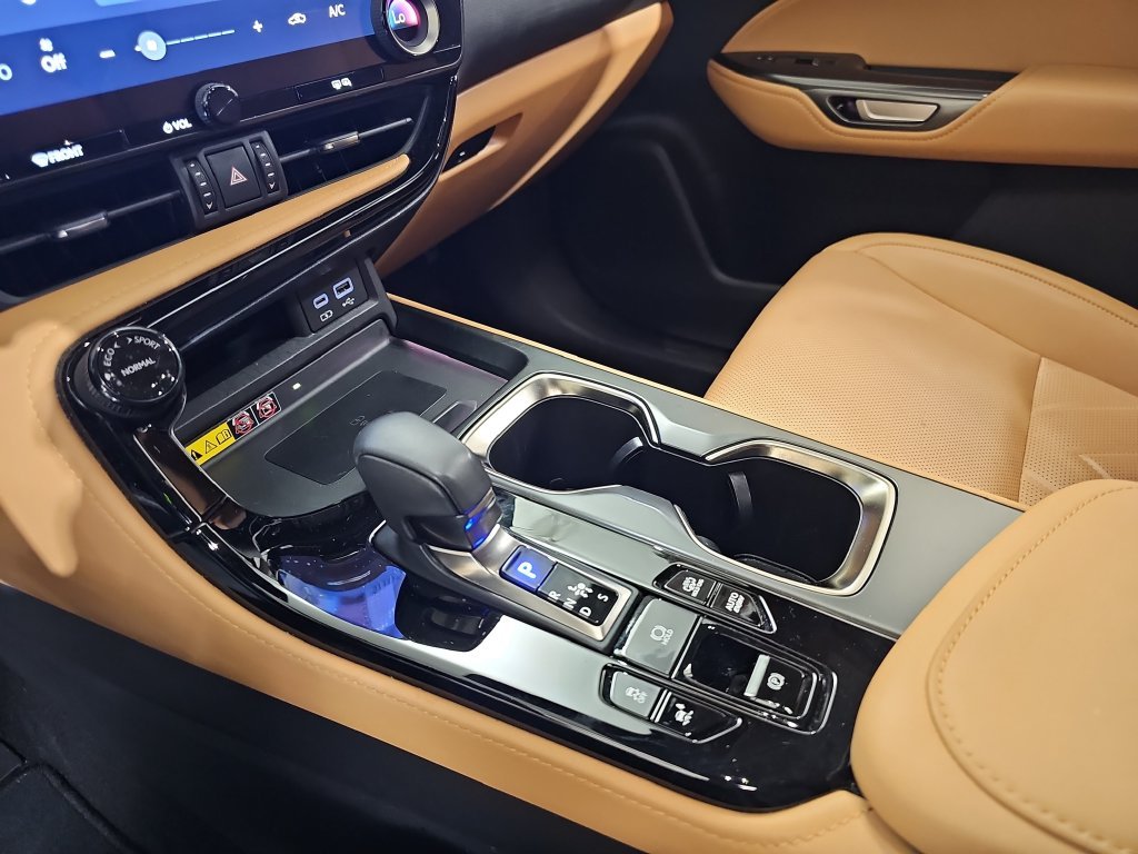 Certified Used 2024 Black Lexus 450h+ Luxury image 24