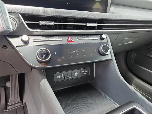 New 2025 Ultimate Red Hyundai SEL image 17