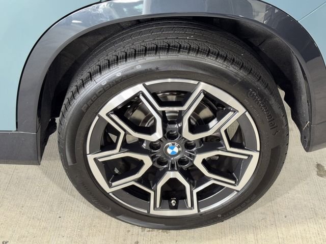Certified Used 2025 Cape York Green Metallic BMW xDrive28i image 36