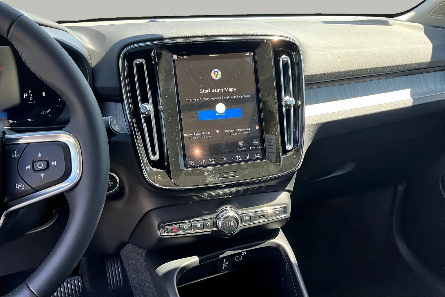 New 2026 Crystal White Volvo Plus image 8