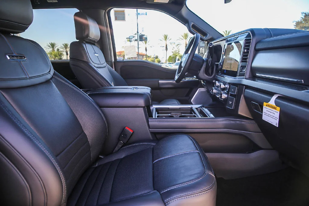 2026 Ford F-350 Super Duty Platinum - Photo 19