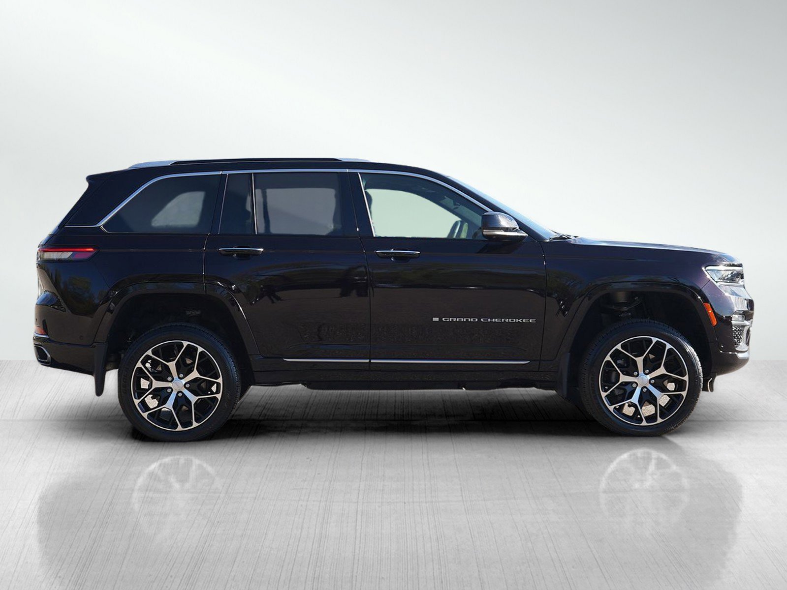 Used 2022 Ember Pearlcoat Jeep Summit Reserve 4Xe image 6