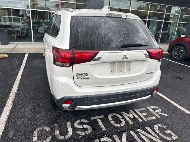 Used 2017  Mitsubishi GT image 6