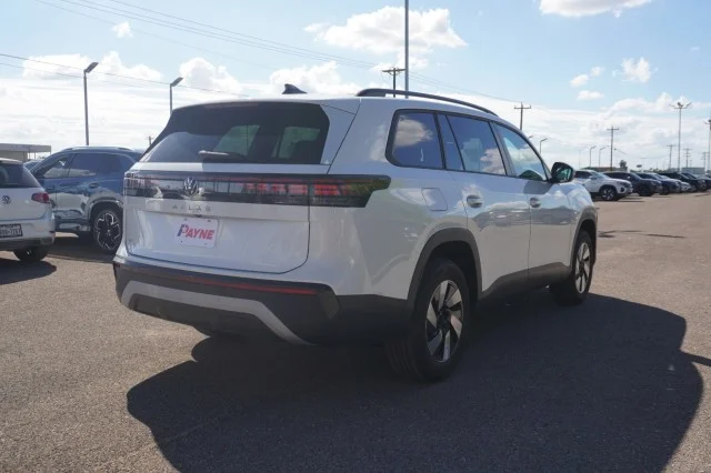 New 2027 Opal White Pearl Volkswagen SE image 7