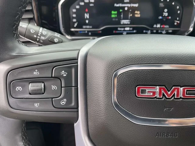 Used 2025 Silver GMC SLT image 31