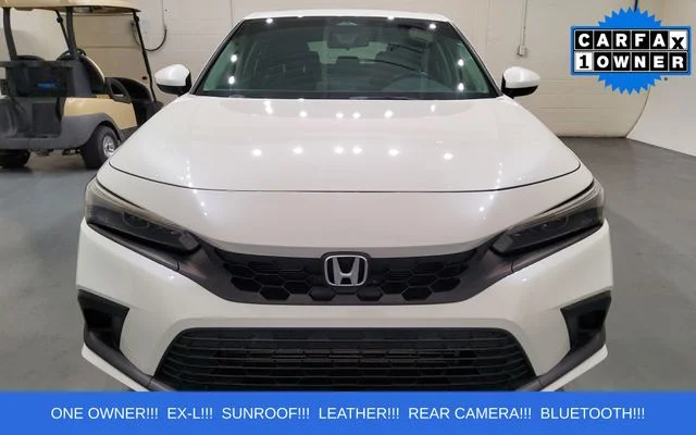 Used 2023 Silver Honda EX-L image 1