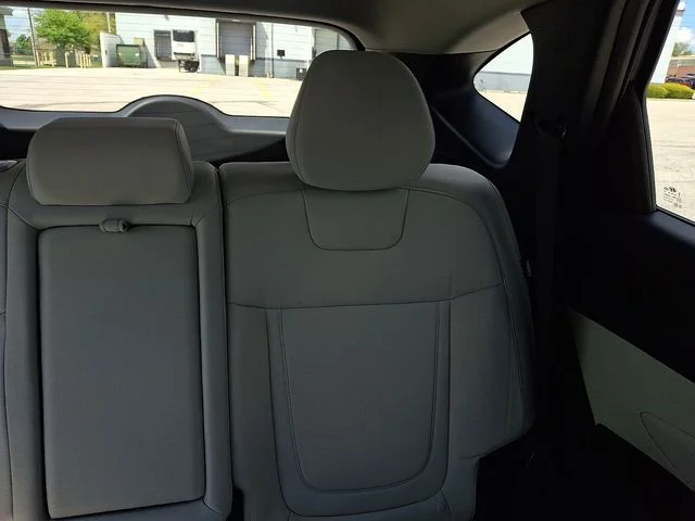 New 2026 Silver Hyundai Blue SE image 14