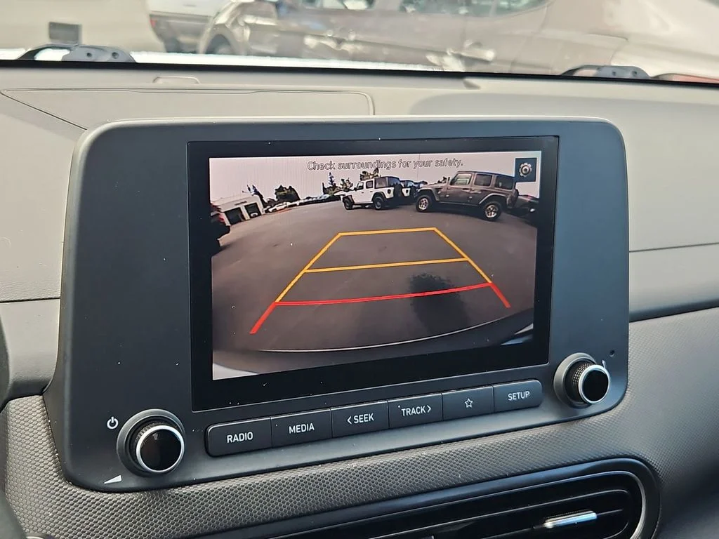 Used 2023 Lunar White Hyundai SEL image 19