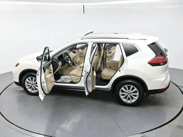 Used 2018 Pearl White Nissan SV image 42