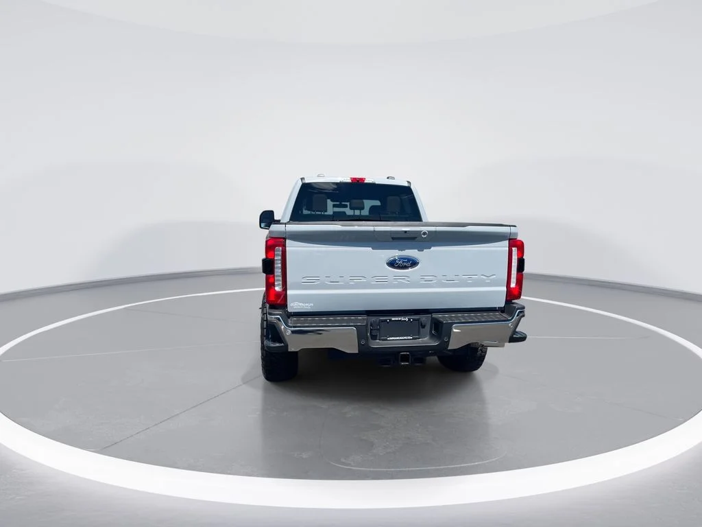 Used 2025 White Ford Lariat image 7