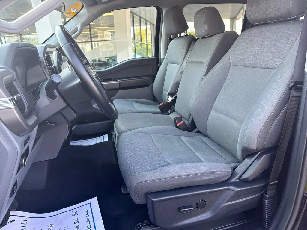 Used 2025 Black Ford XLT image 16