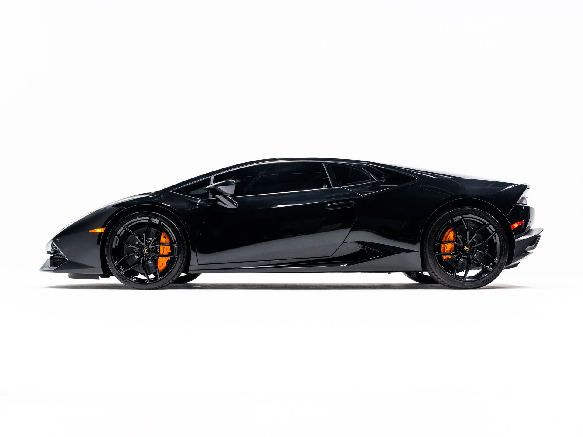 Used 2018 Lamborghini Huracan Base with VIN ZHWCC1ZF6JLA11130 for sale in Bloomington, Minnesota