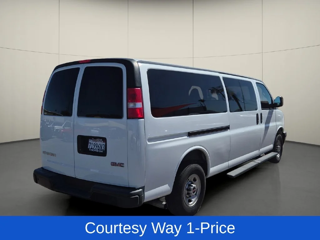 Used 2022 White GMC LS image 9
