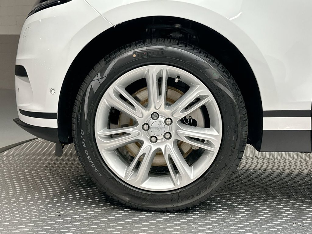 Used 2026 Fuji White Land Rover S image 4