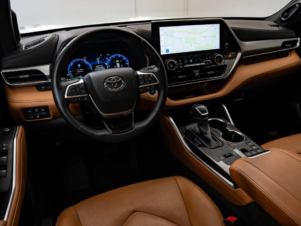 Used 2024 Gray Toyota Platinum image 4