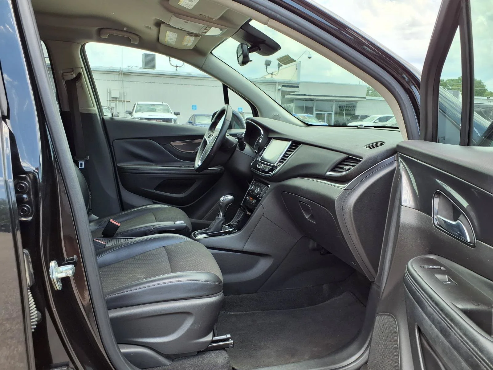 Used 2019 Ebony Twilight Metallic Buick Preferred image 23