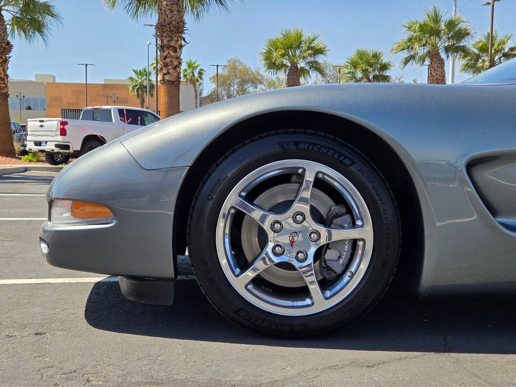 2004 Chevrolet Corvette Base - Photo 9
