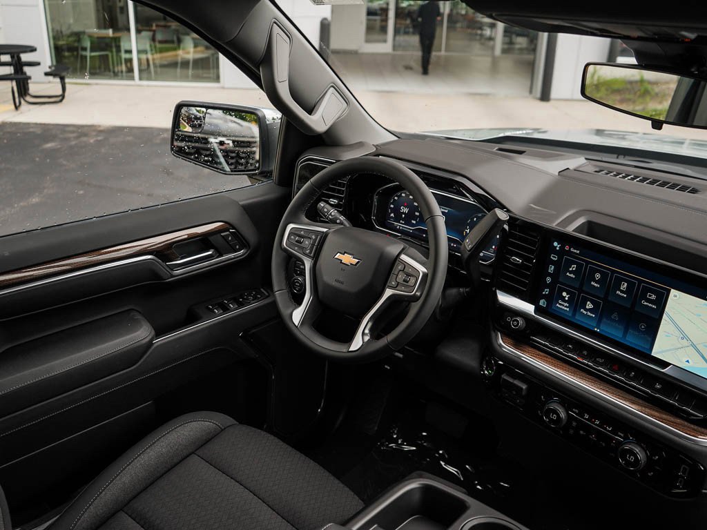 2025 Chevrolet Silverado 1500 LT - Photo 11