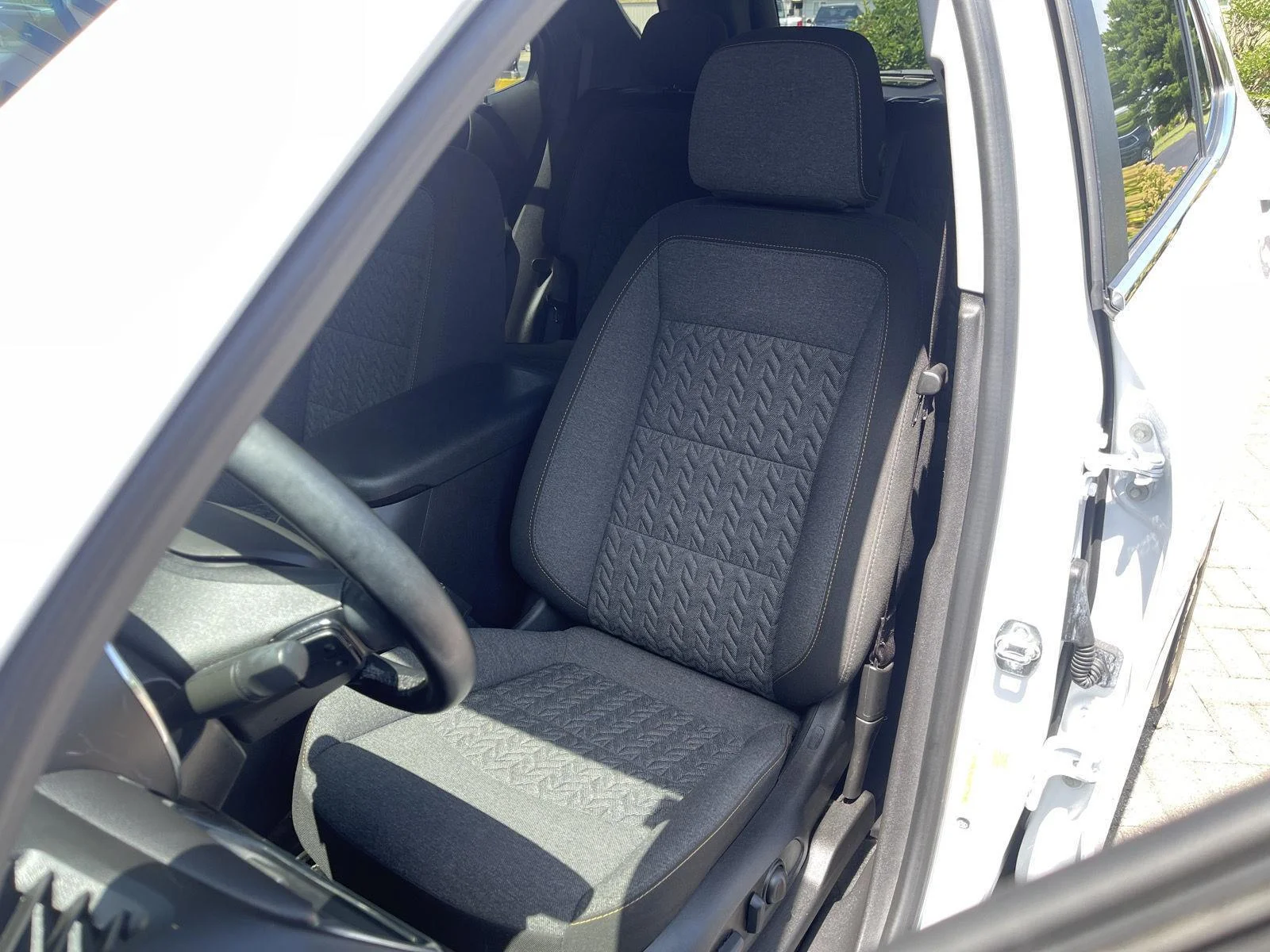 Used 2024 Summit White Chevrolet LT image 14