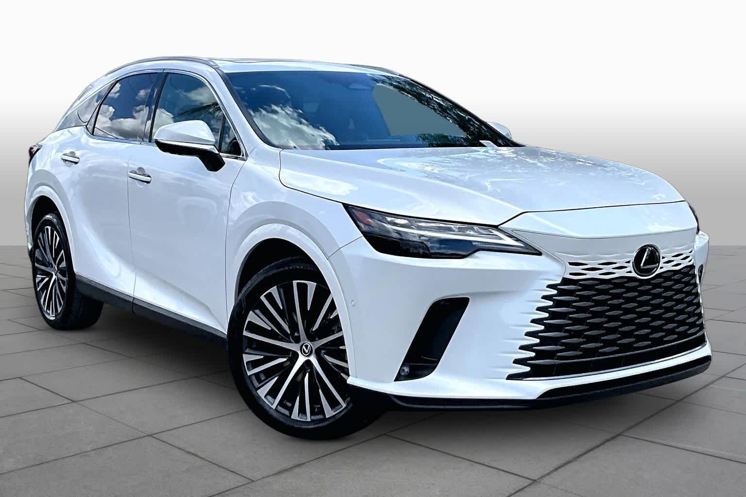Used 2024 Eminent White Pearl Lexus Premium Plus image 3