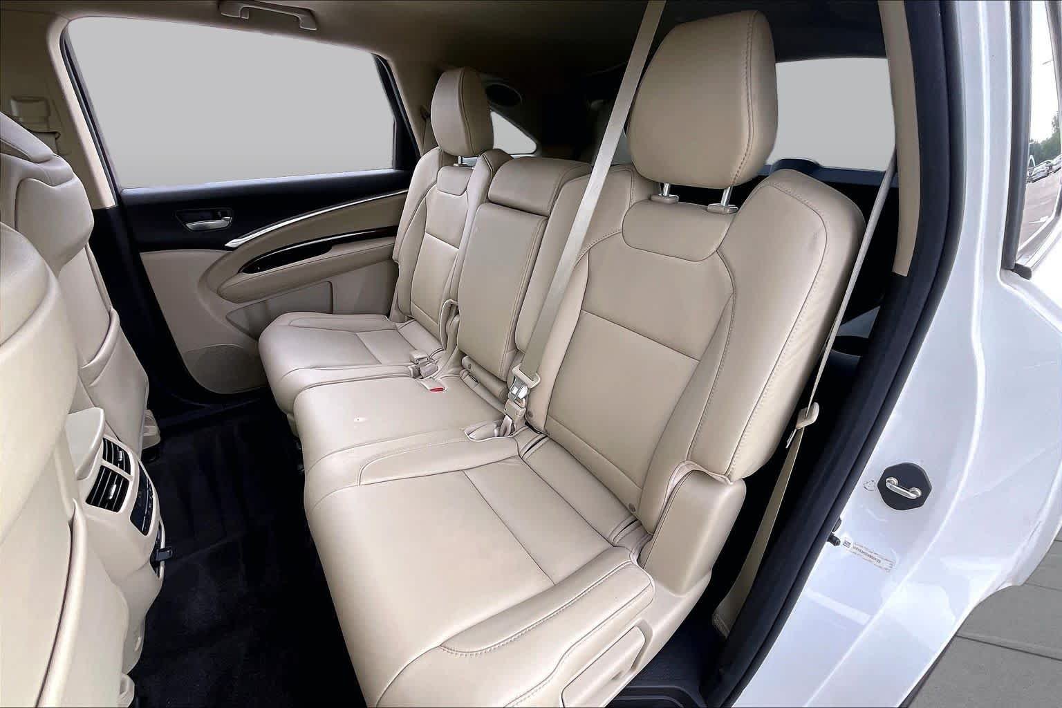 Used 2017 White Diamond Pearl Acura w/Technology Pkg image 18