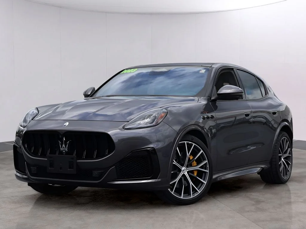 Used 2023 Grigio Lava Opaco Matte Maserati Trofeo image 1