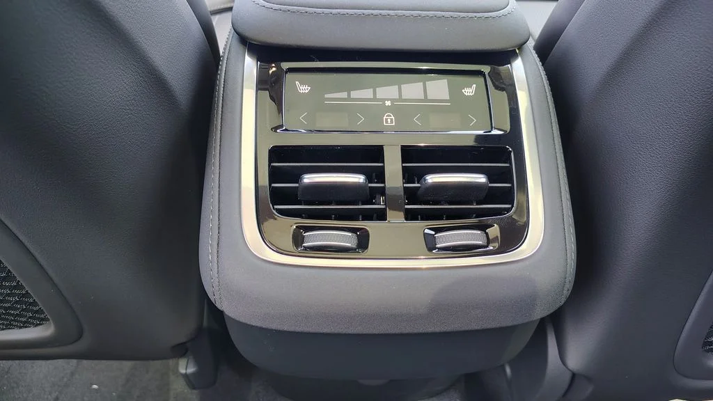 2026 Volvo XC90 Ultra - Photo 28