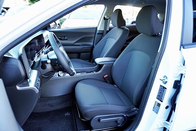 Used 2026 White Hyundai SEL Sport image 14