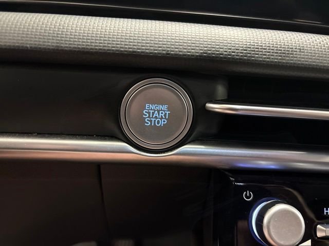 Certified Used 2025 White Hyundai SE image 18