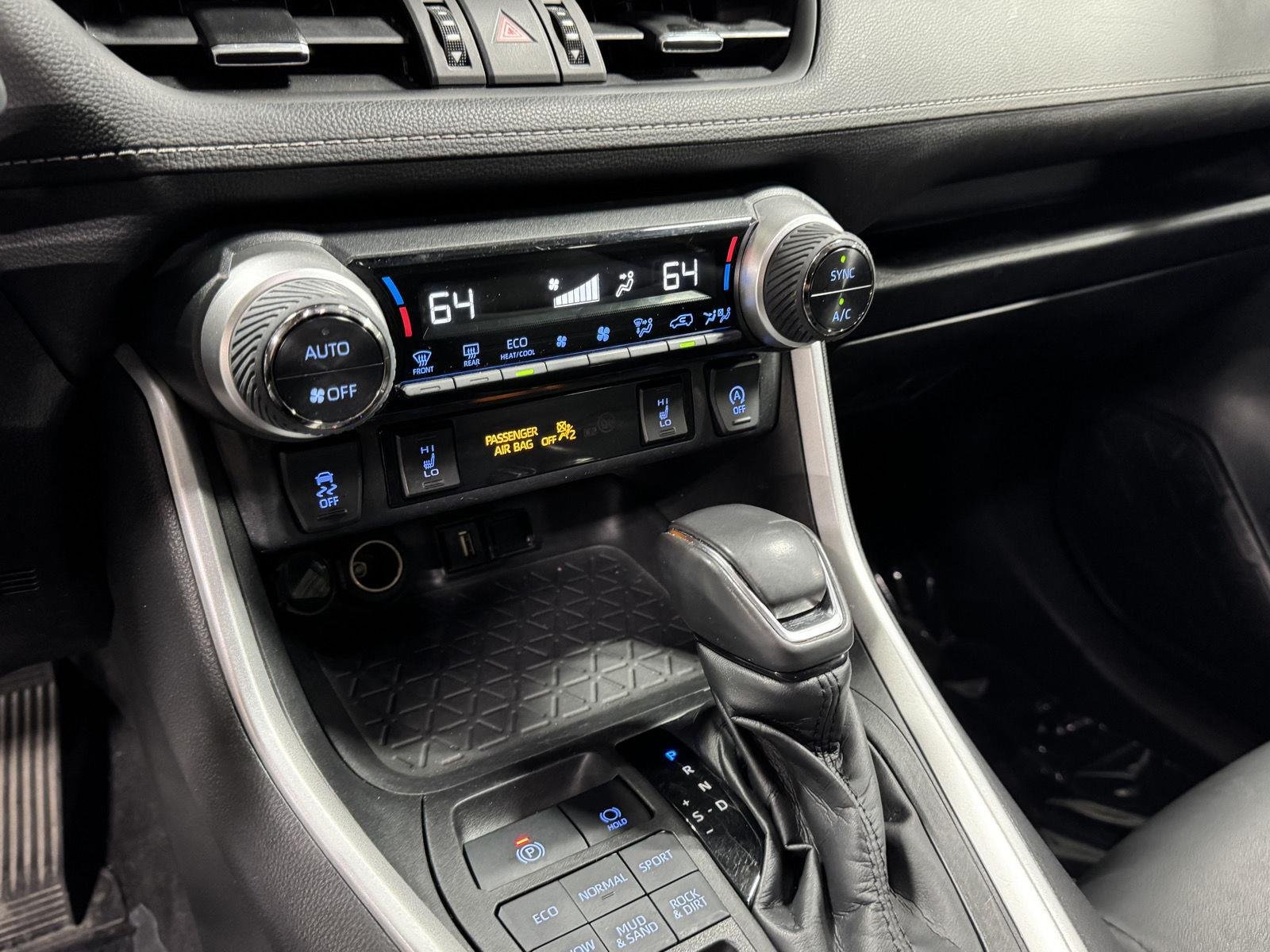 2022 Toyota RAV4 XLE Premium - Photo 28