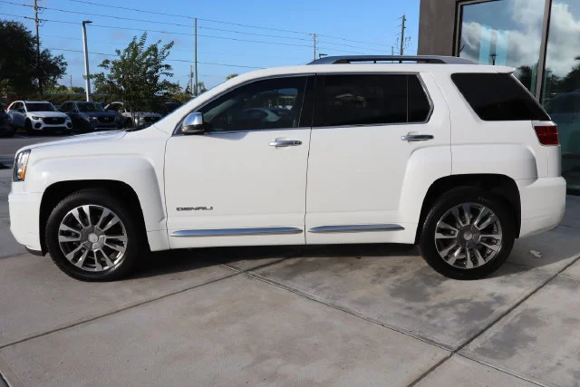 Used 2016 Summit White GMC Denali image 7