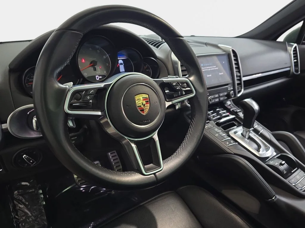 Used 2017  Porsche S image 19