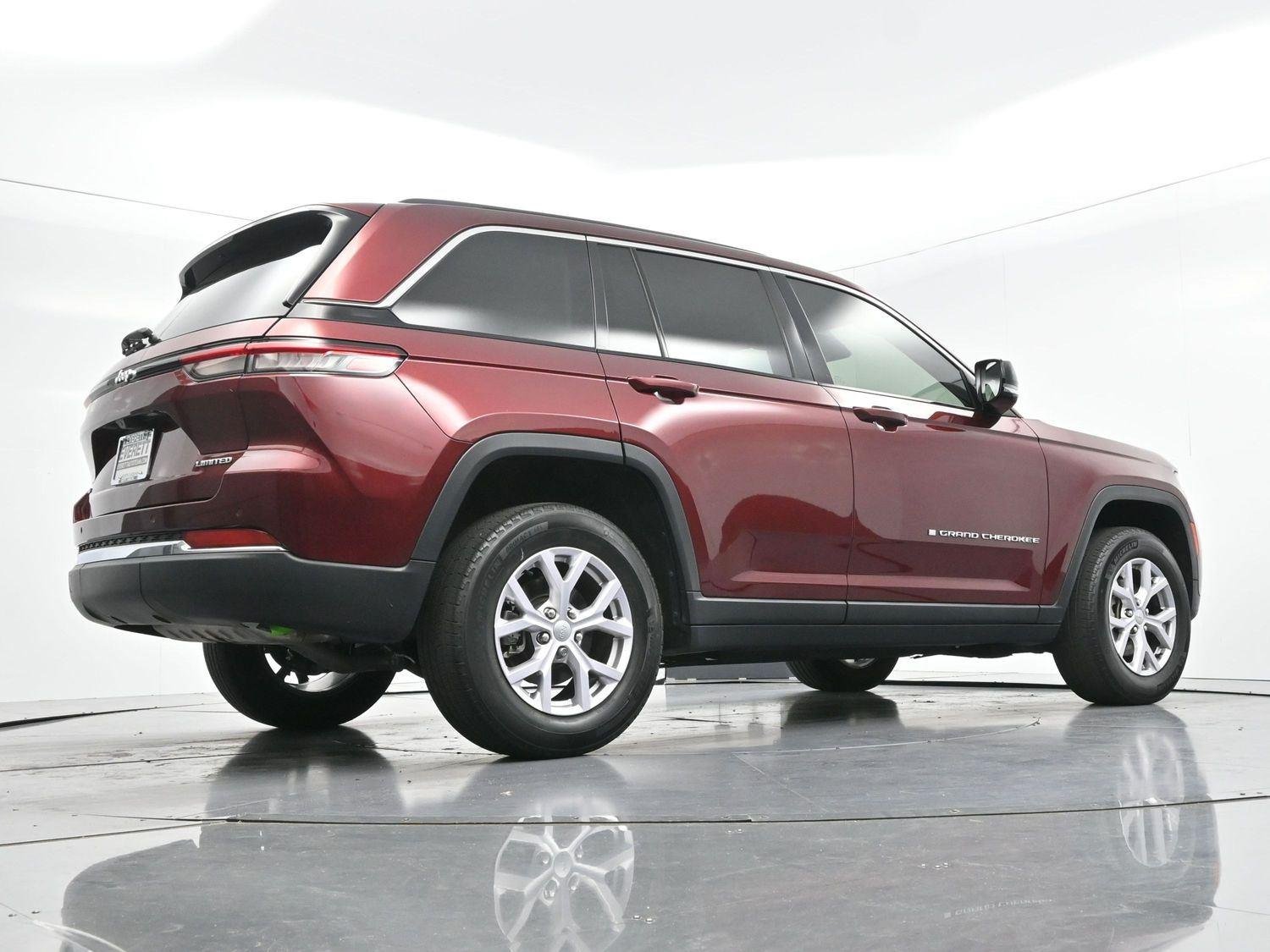 Used 2022 Red Jeep Limited image 54