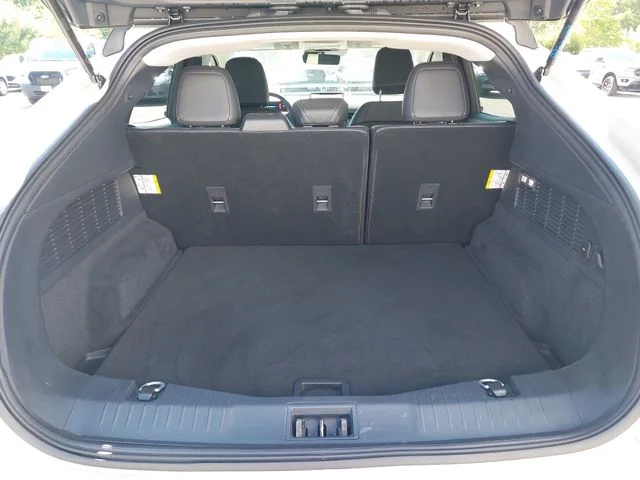 Used 2025 Beige Ford Select image 12
