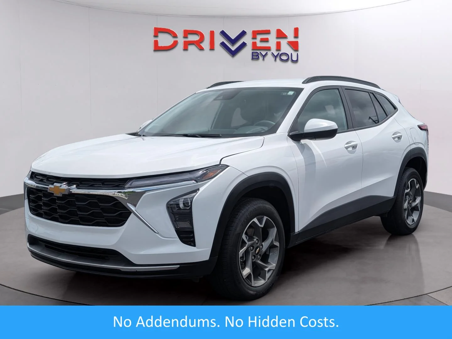 Used 2025 Summit White Chevrolet LT image 1