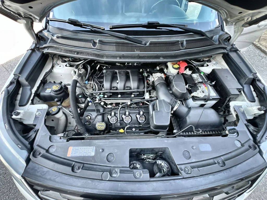 Used 2018 White Ford XLT image 27