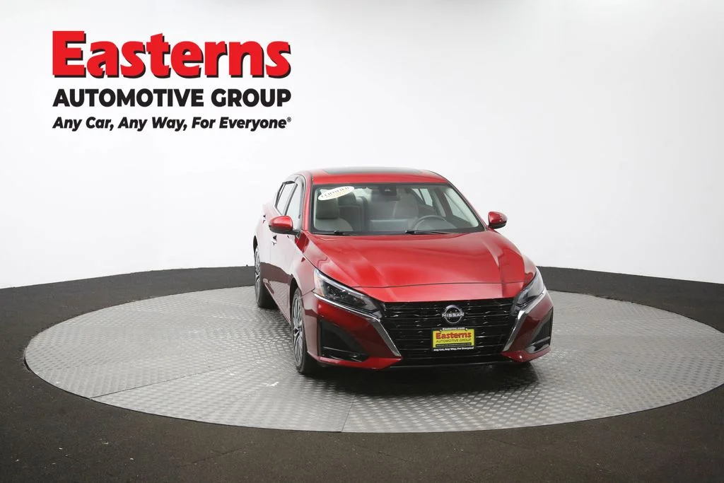 Used 2023 Red Nissan 2.5 SV image 50