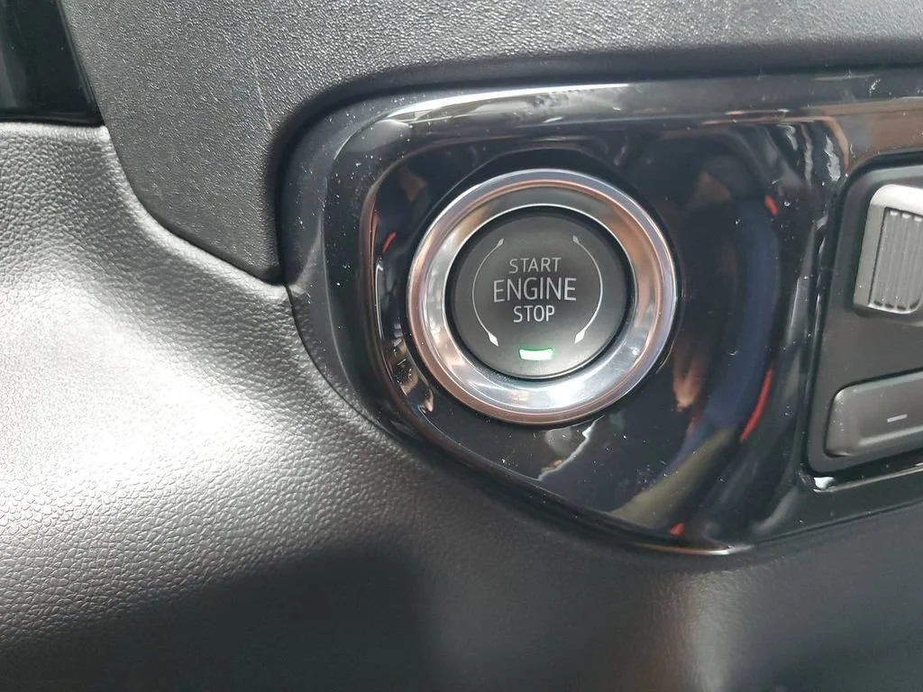 New 2026 Polar White Tricoat Chevrolet High Country image 23