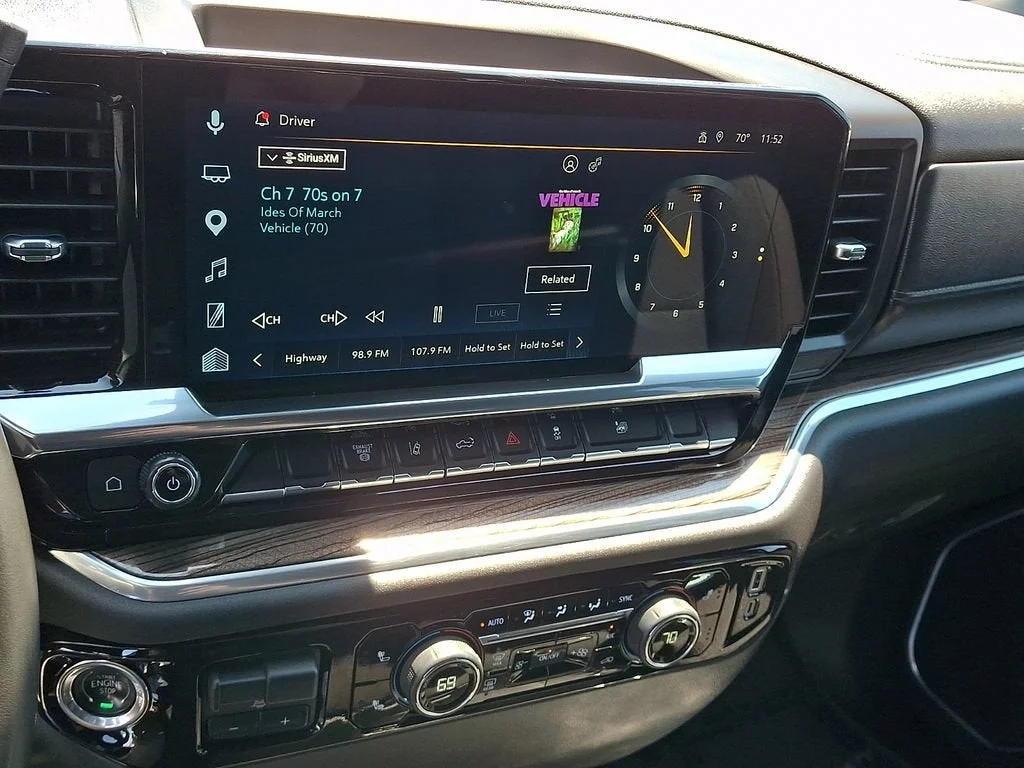 Used 2025 Summit White Chevrolet LT image 57