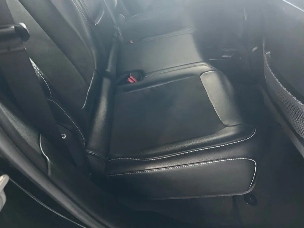 Used 2023 Diamond Black Crystal Pearlcoat Jeep Altitude image 40