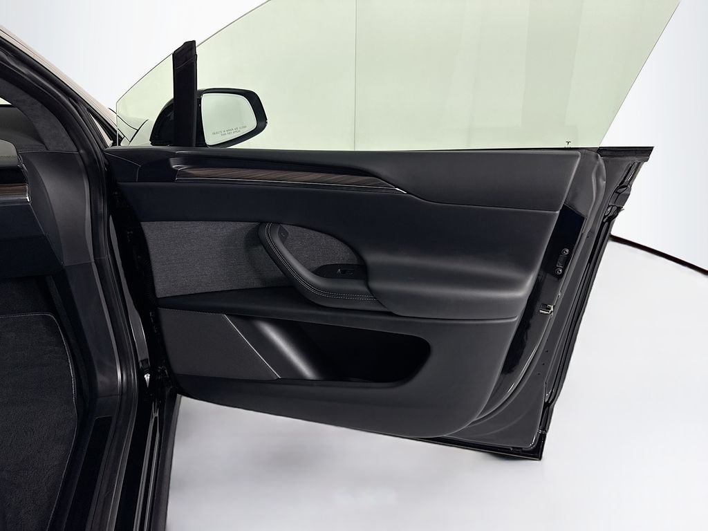 Used 2023 Solid Black Tesla  image 25