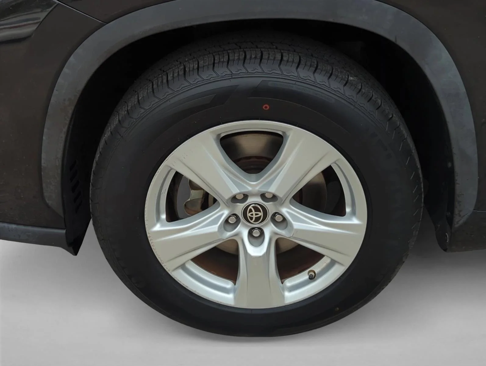 Used 2021 Midnight Black Metallic Toyota LE image 9