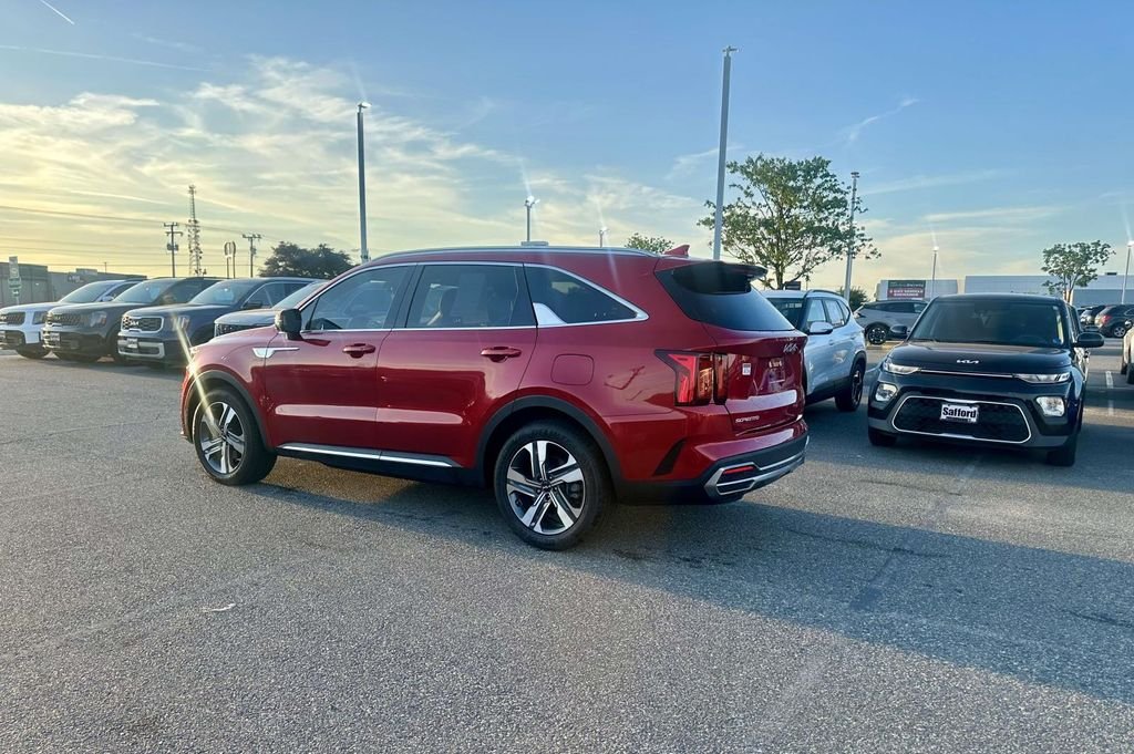 Used 2023 Red Kia EX image 4