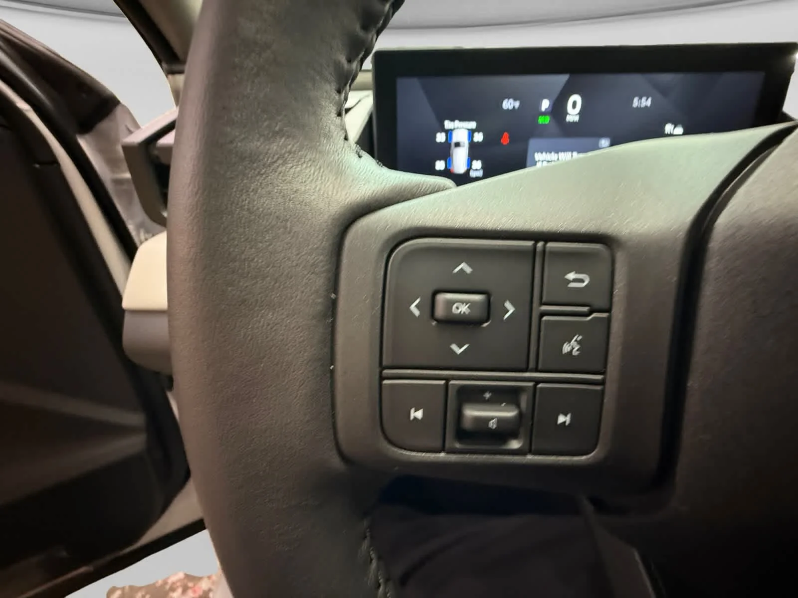 New 2026 Ice Cap Toyota XLE Premium image 19