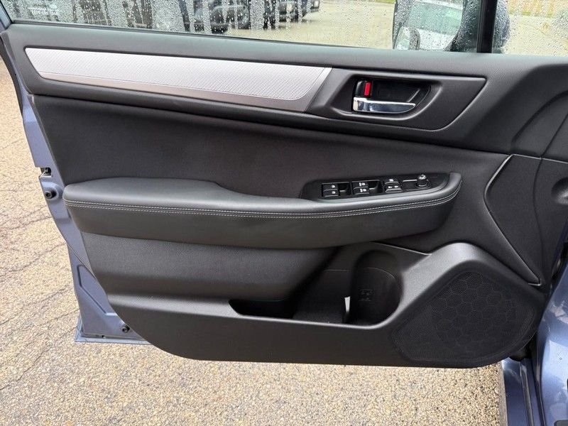 Used 2016 Twilight Blue Metallic Subaru 2.5i image 19