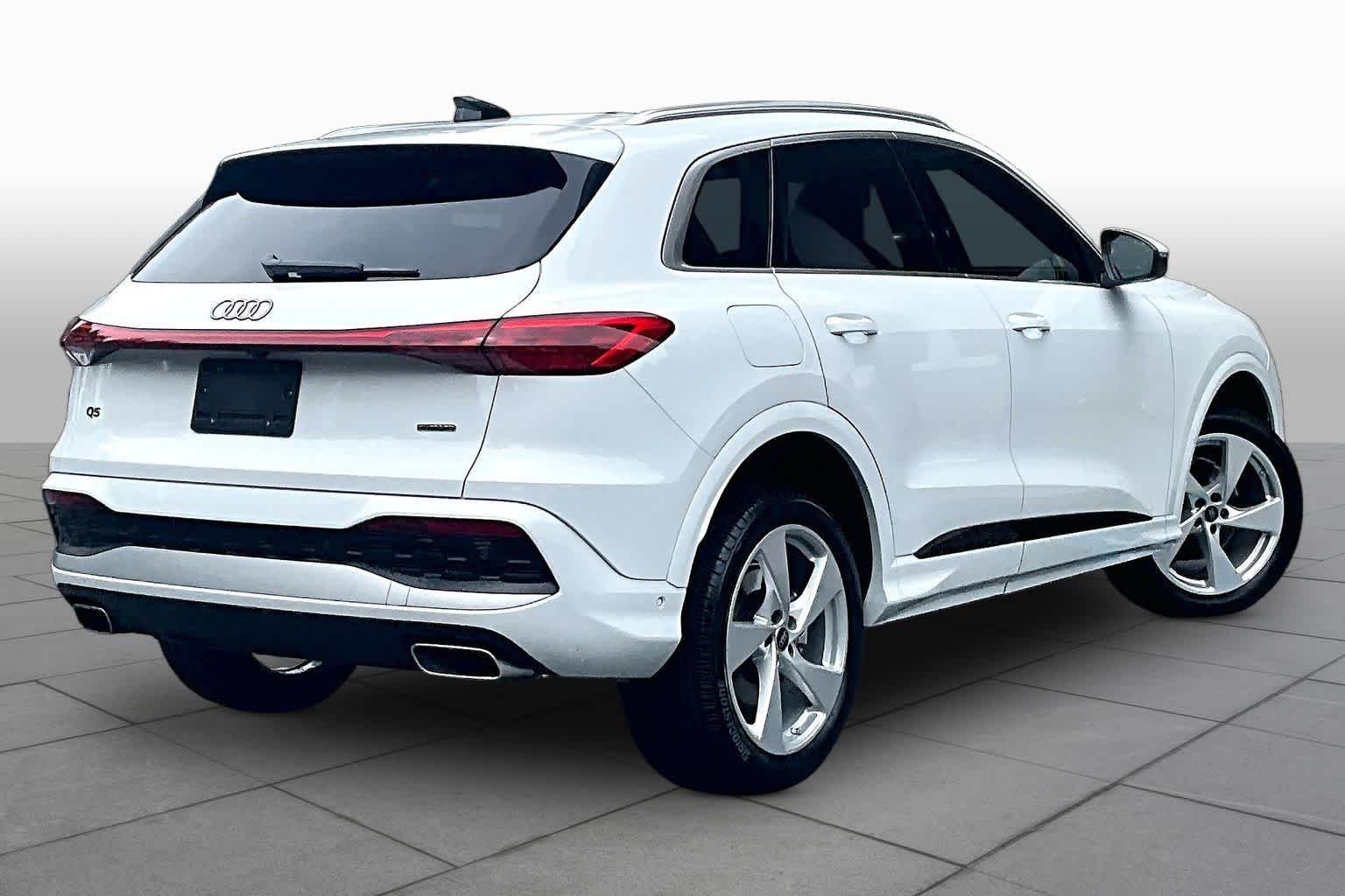 Used 2025 Glacier White Metallic Audi Premium Plus image 22