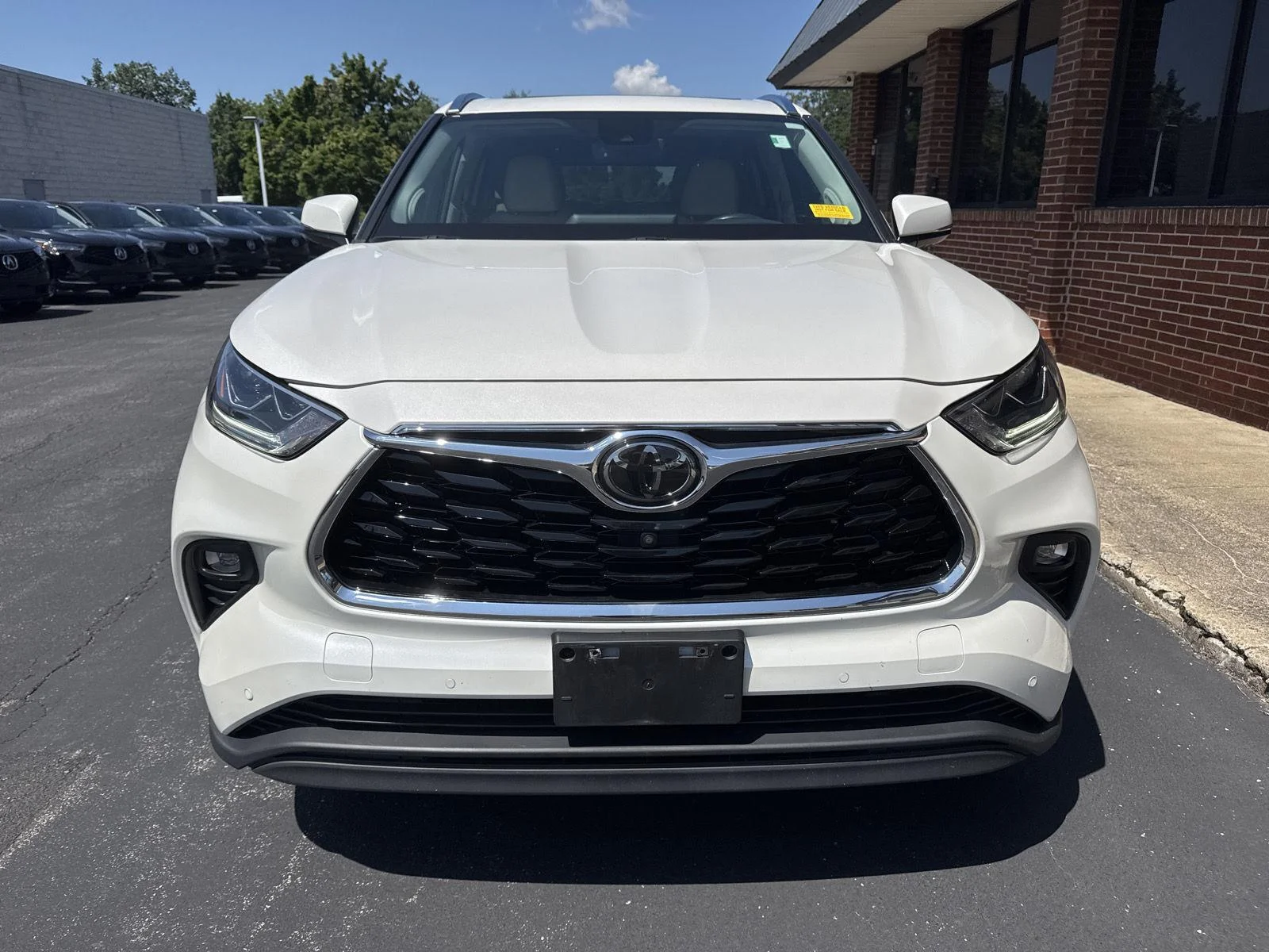 Used 2021 Blizzard Pearl Toyota Limited image 2