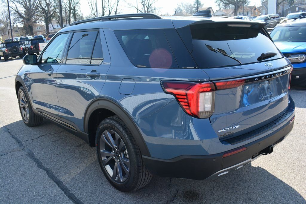 New 2026 Vapor Blue Metallic Ford Active image 4
