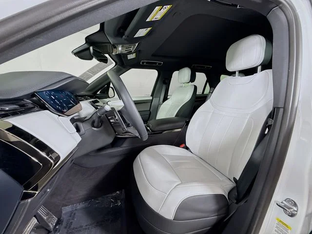 Certified Used 2025 White Land Rover Dynamic SE image 11